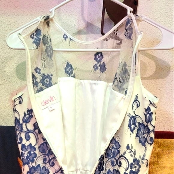 Devlin flower lace blouse M - Picture 3 of 4